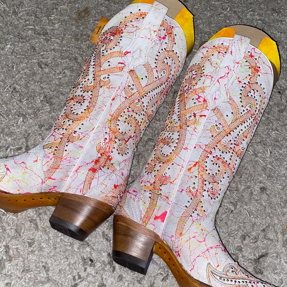 Corral Women's Heeled Boots - Picture 6 of 11